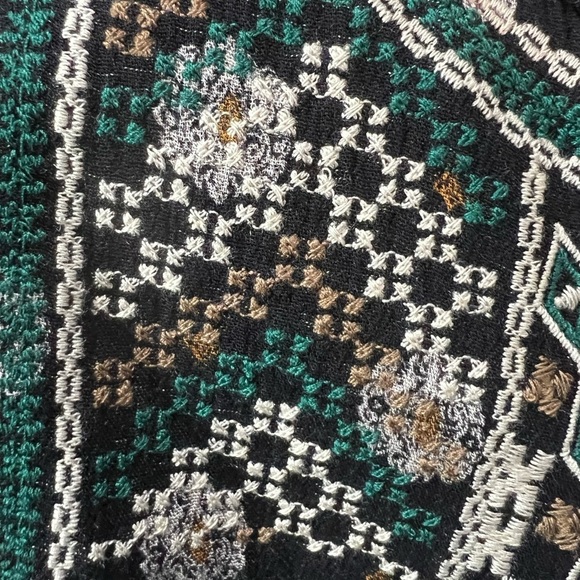 Nurture by Westbound 3/4 Sleeve Embroidered Boho Notch Collar Top Size L - Picture 8 of 10